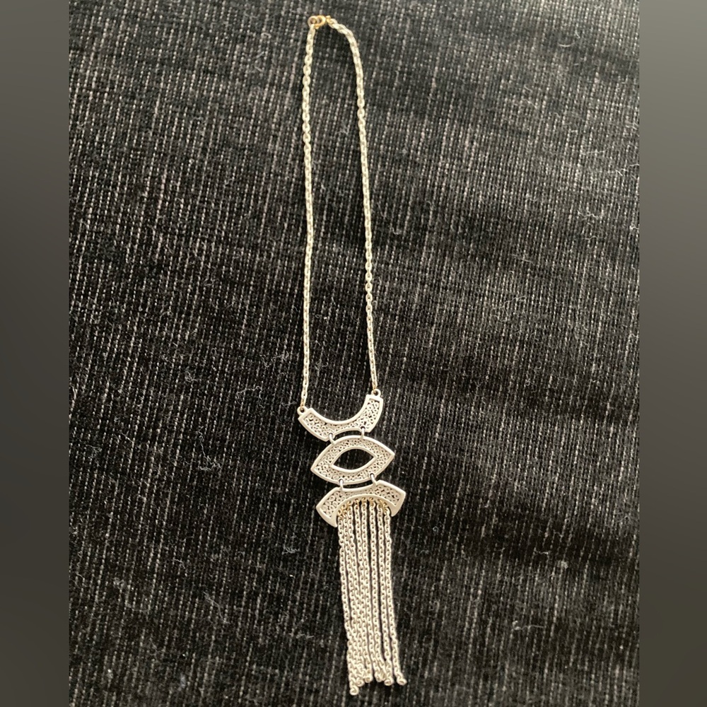 Vintage 1970’s white metal filigree fringe medallion necklace